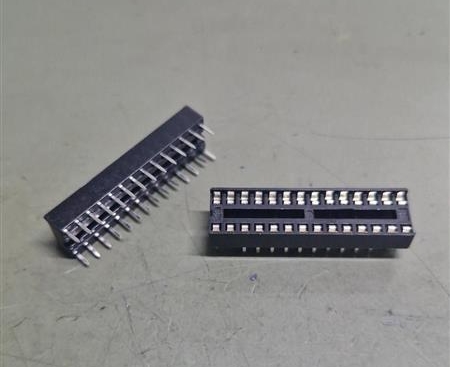 SOCKET 28P 14x2 7.62mm THT  (*)