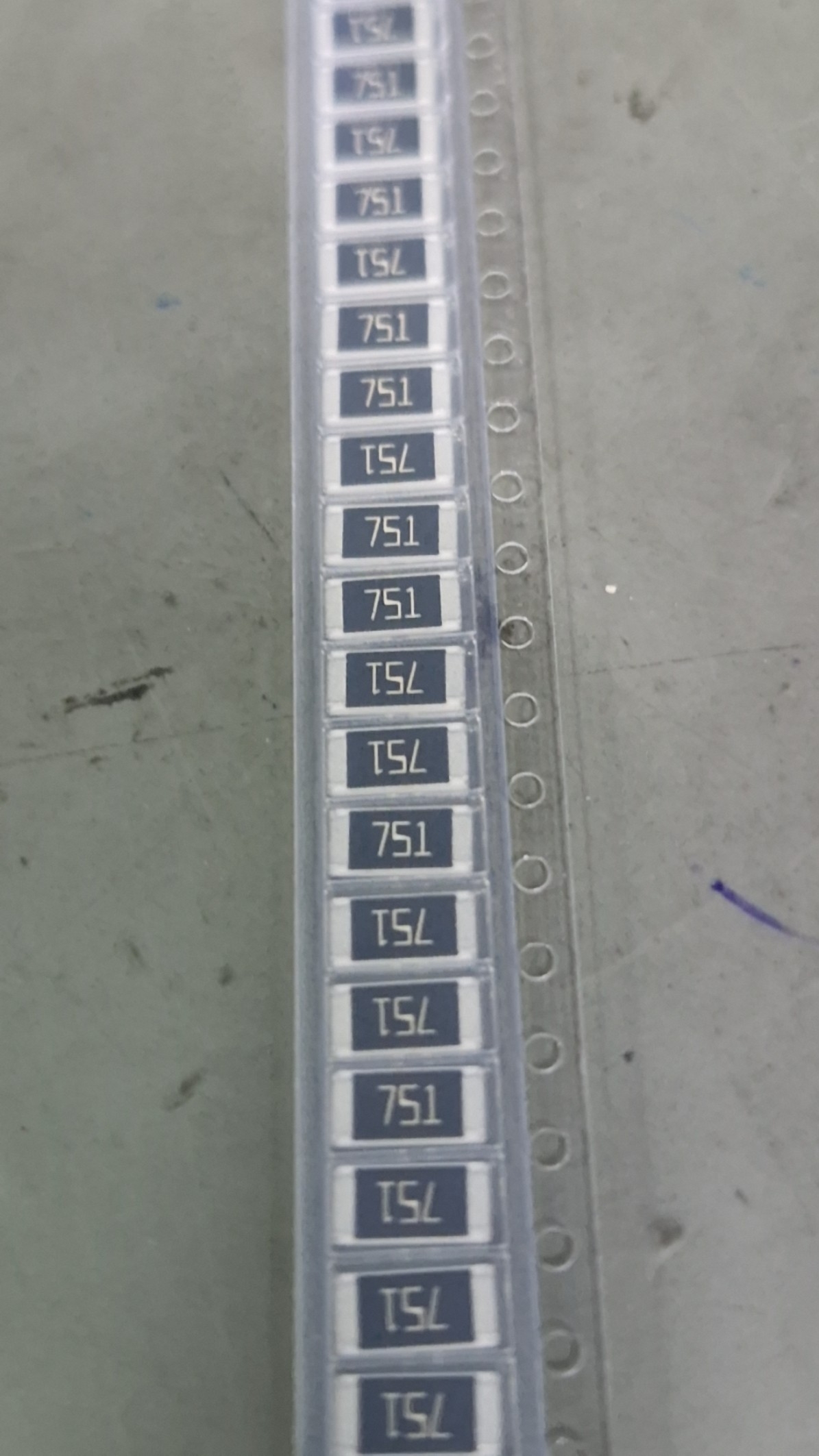 RES 750R 2512 5% 1W SMD (CR-12JL4--750R)