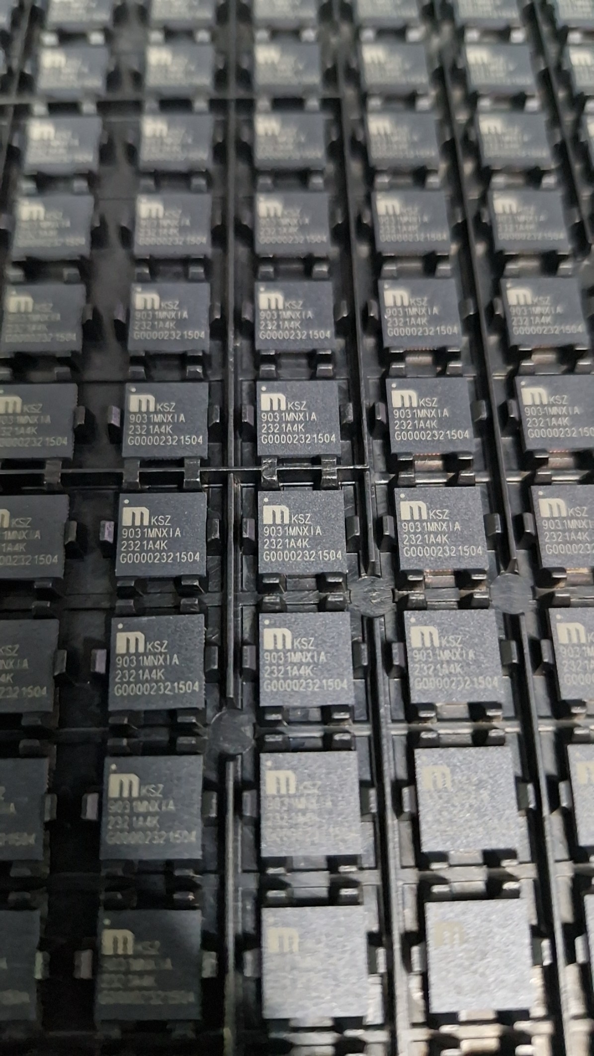 IC TRANSCEIVER FULL 4/4 64QFN SMD (KSZ9031MNXIA)